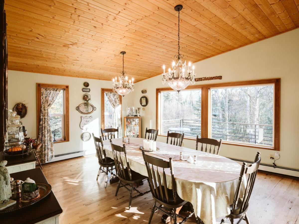 Maria's Creekside B&B Anchorage Bagian luar foto