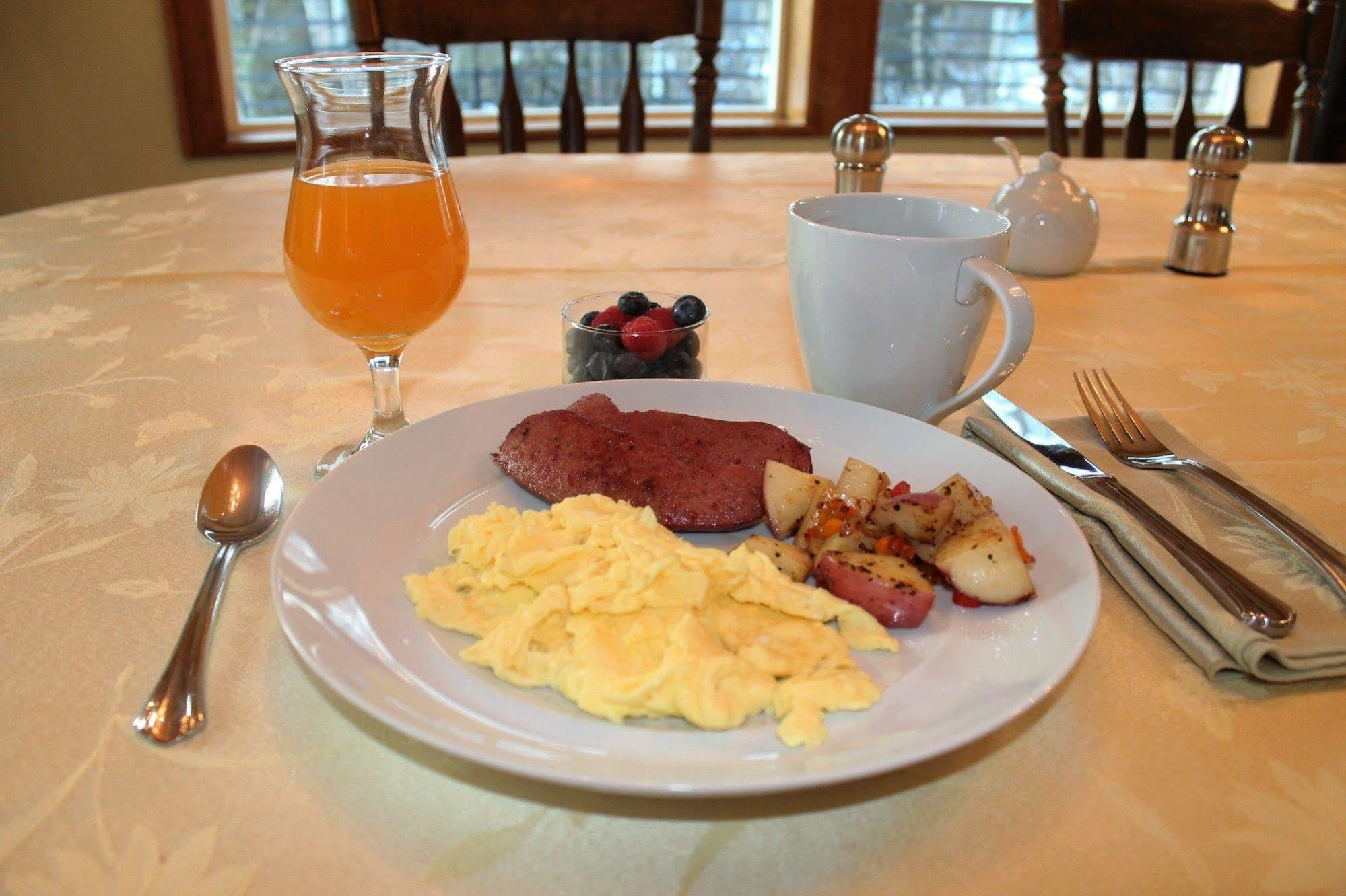 Maria's Creekside B&B Anchorage Bagian luar foto